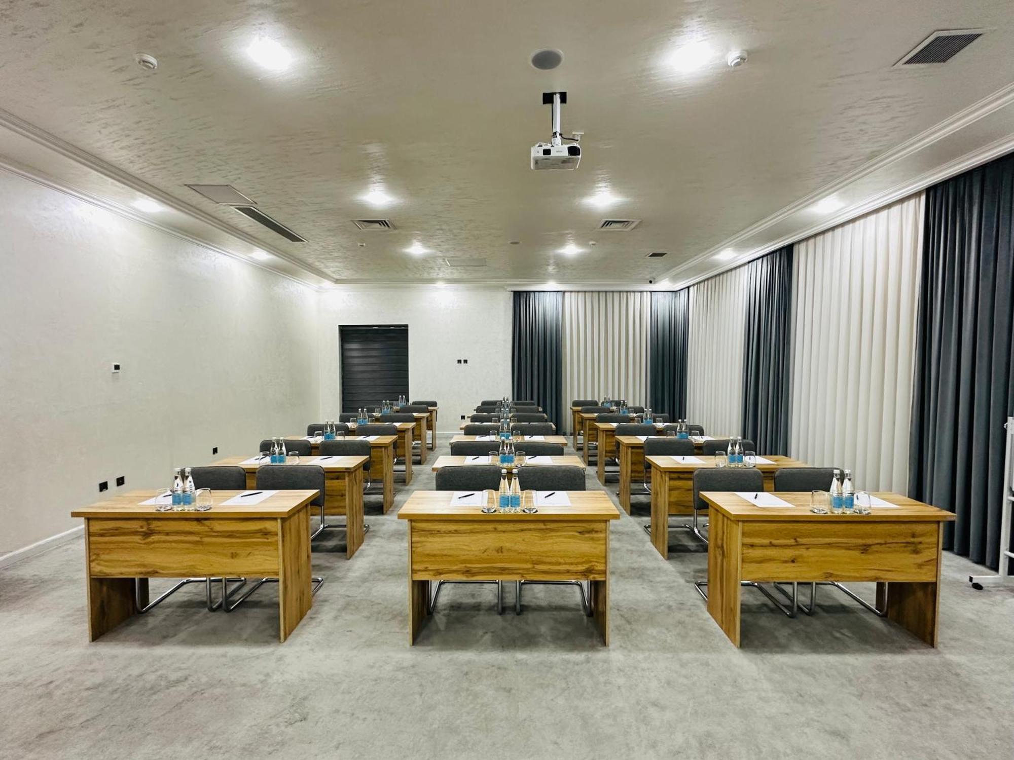 Porto Bello Hotel Tashkent Exterior photo